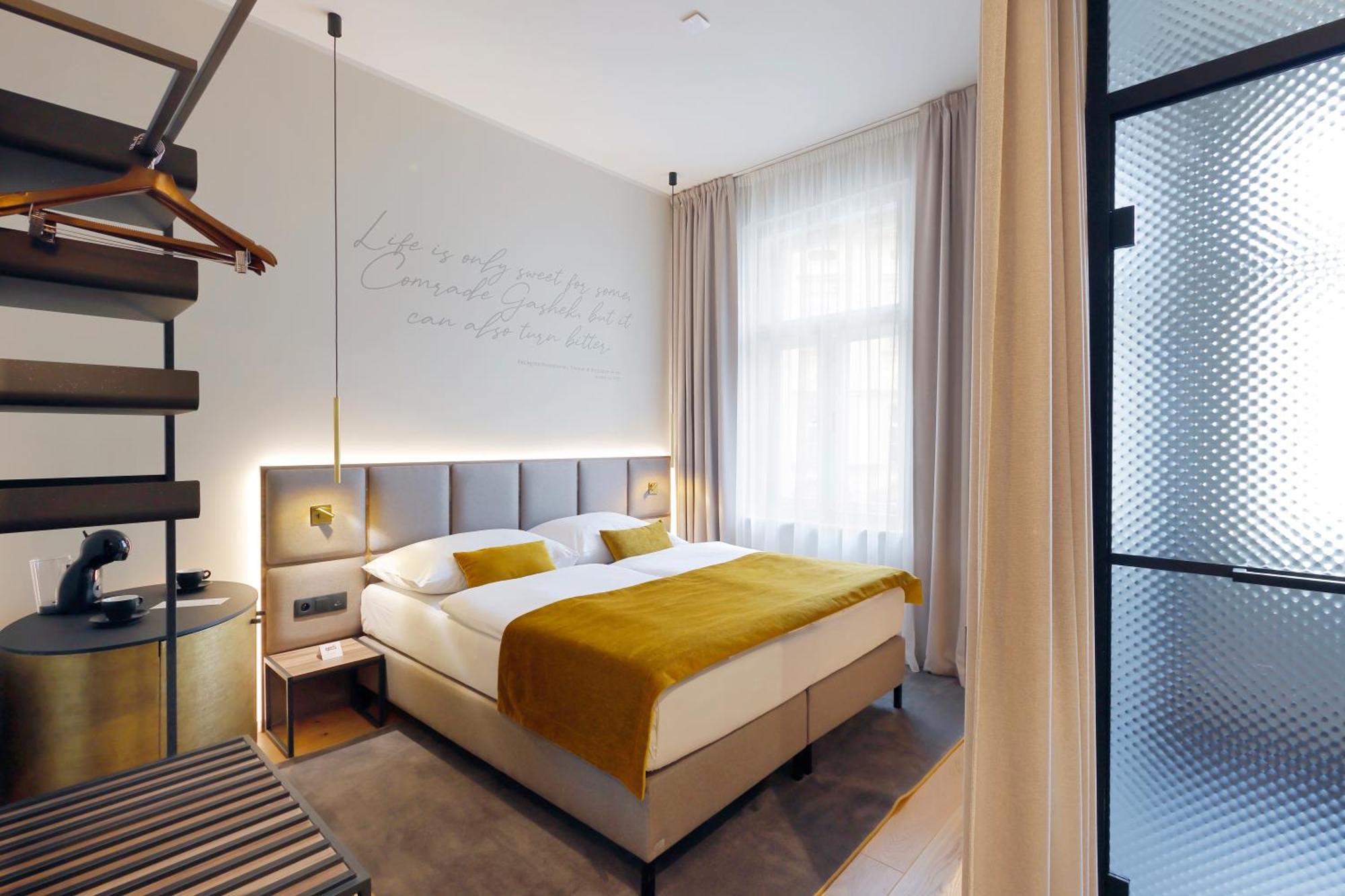 Otel Prokop Square 4*